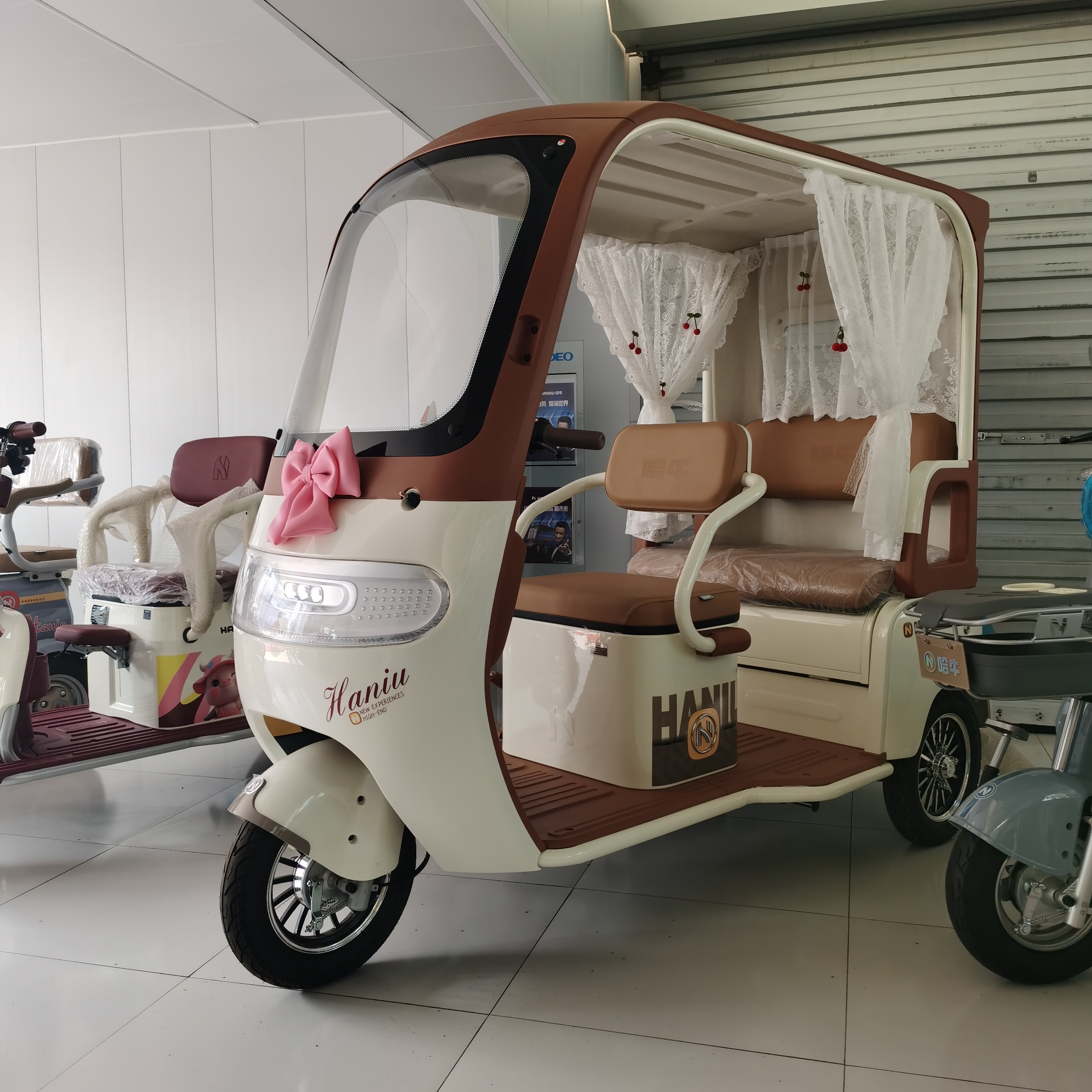 Three-wheel tuk-tuk -QK2 three...